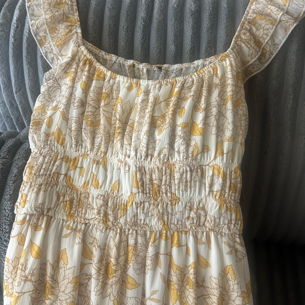 Spring dress - Picture 2 of 2